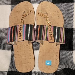 Womens NWOT sandles flip-flops SIZE 5
